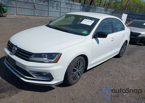 2018 Volkswagen Jetta 1.4T Se/1.4T Wolfsburg Edition из США, поврежденный, VIN 3VWDB7AJ0JM207494